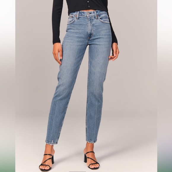 NWOT ABERCROMBIE & FITCH High Rise Mom Jean in Medium Wash Size 28/6R - Picture 2 of 11